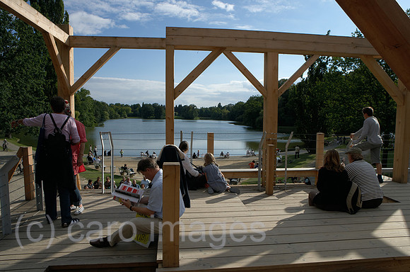 00R120810D046CARO.JPG