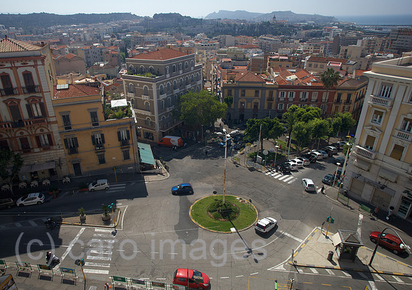00R120530D007CARO.JPG