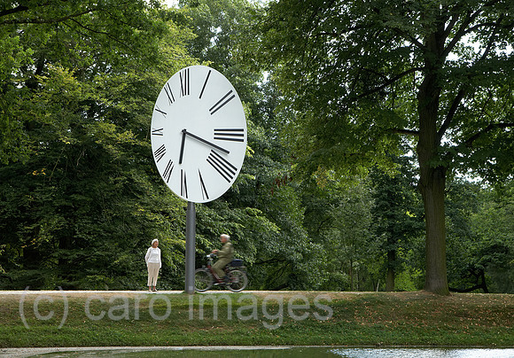 00R120810D054CARO.JPG