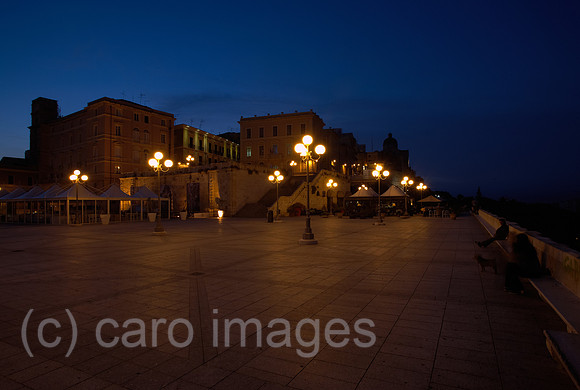 00R120529D059CARO.JPG