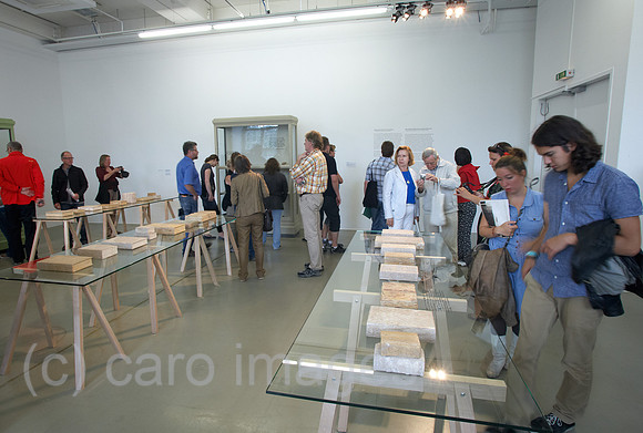 00R120811D062CARO.JPG