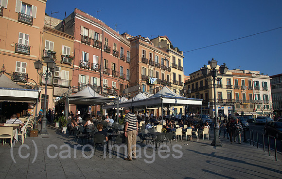 00R120530D081CARO.JPG
