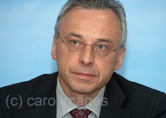 00R120620D045CARO.JPG