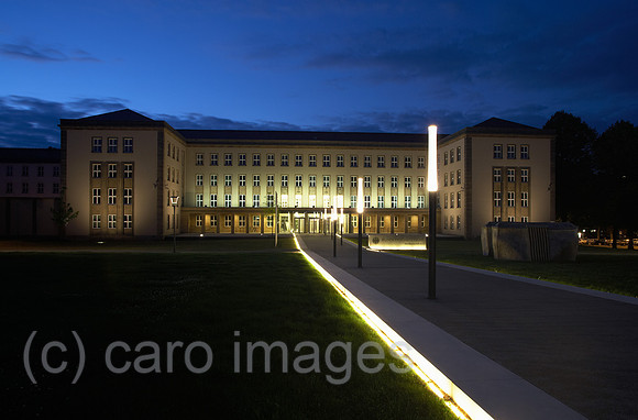 00R120810D091CARO.JPG