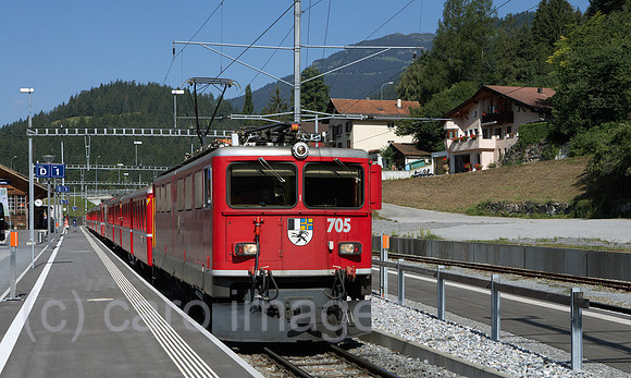 00R120823D016CARO.JPG