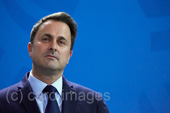 00R190213D105CAROEX.JPG