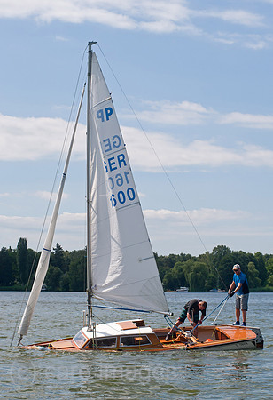 0CE110709D021CAROE.JPG
