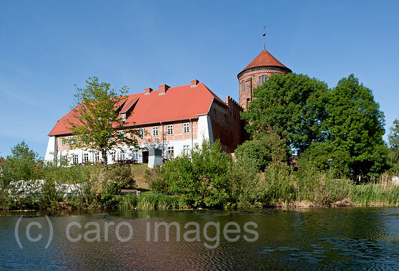 0CE110602D011CAROE.JPG