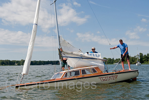 0CE110709D020CAROE.JPG