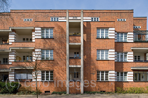 0CE110403D036CAROE.JPG