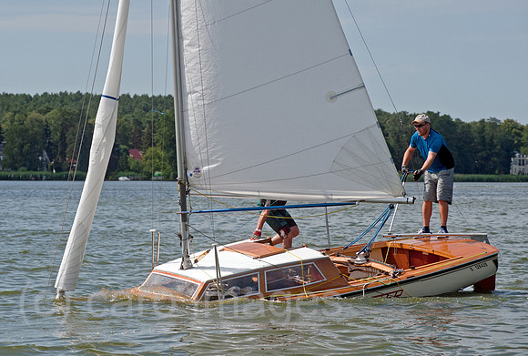 0CE110709D022CAROE.JPG