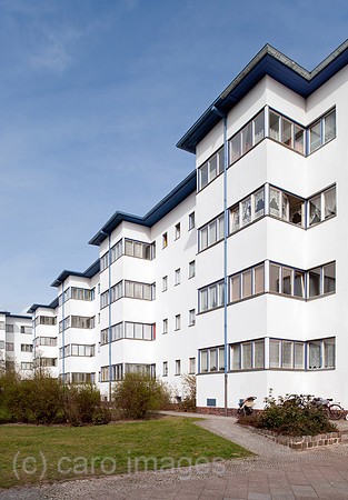0CE110403D030CAROE.JPG
