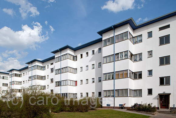 0CE110403D034CAROE.JPG