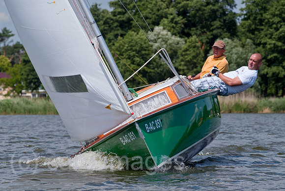 0CE110709D017CAROE.JPG
