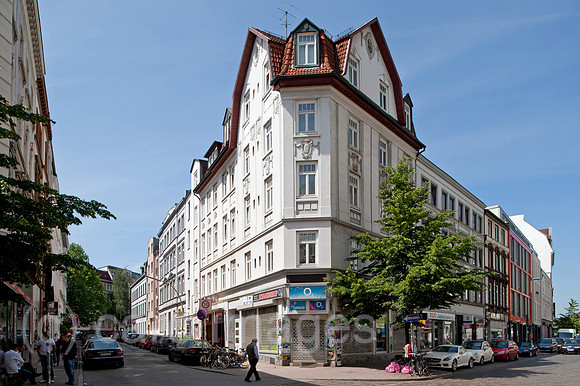 0CE110602D008CAROE.JPG