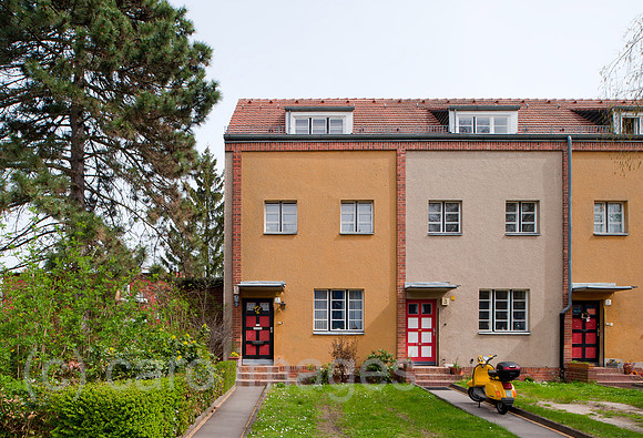 0CE110411D009CAROE.JPG