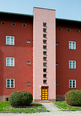0CE110411D007CAROE.JPG