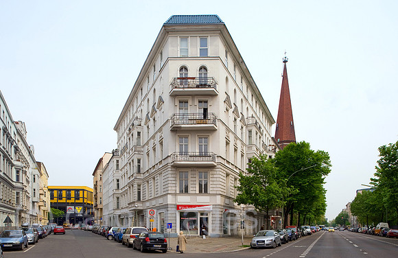 0CE110428D005CAROE.JPG