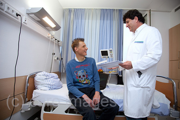 00X090525D052CARO.JPG