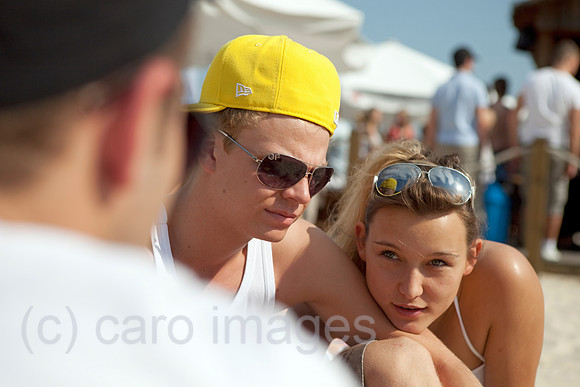 00X090524D049CARO.JPG
