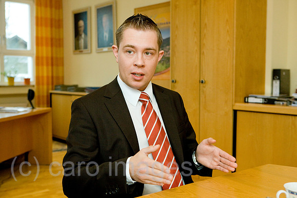 0DB090107D003CARO.JPG