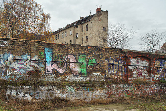 00P121125D003CARO.JPG