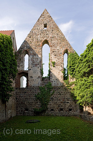 0CE100529D029CAROE.JPG