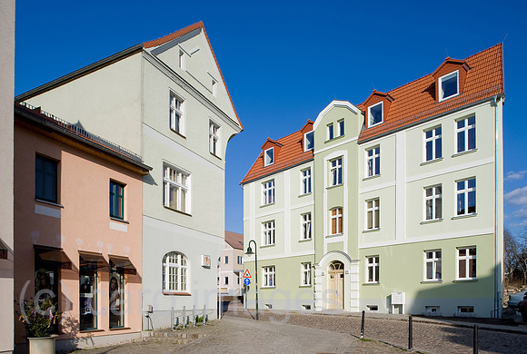 0CE100402D033CAROE.JPG