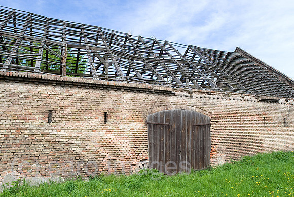 0CE100505D013CAROE.JPG