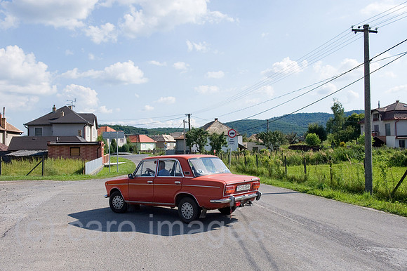 0CE100810D003CAROE.JPG