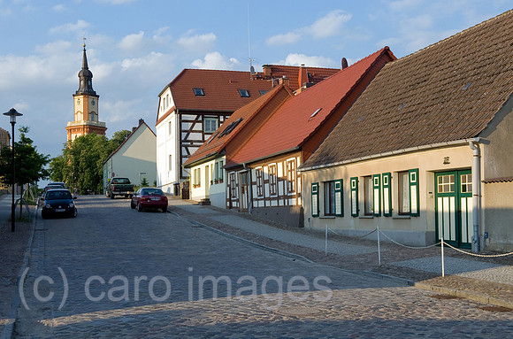 0CE100529D058CAROE.JPG