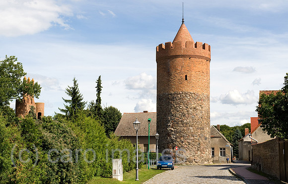 0CE100903D035CAROE.JPG