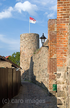 0CE100529D030CAROE.JPG