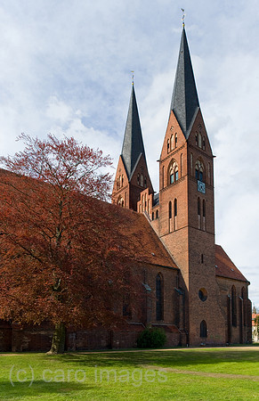 0CE100505D027CAROE.JPG