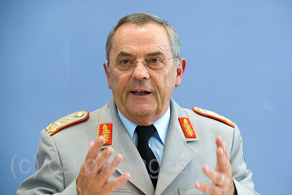 00Y090722D036CARO.JPG