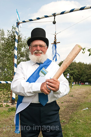 00Y090815D008CARO.JPG