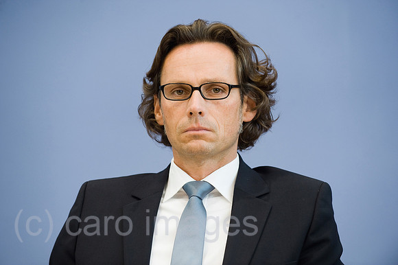 00Y090715D037CARO.JPG