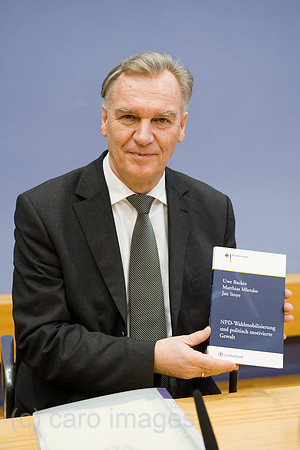 00Y091217D001CARO.JPG