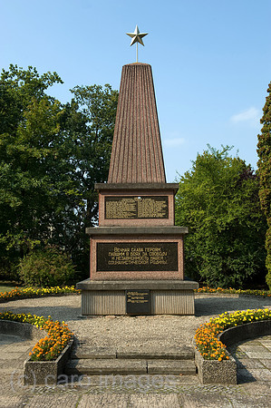 00Y090916D073CARO.JPG