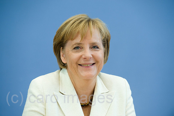 00Y090918D012CARO.JPG