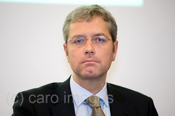 00Y091204D001CARO.JPG