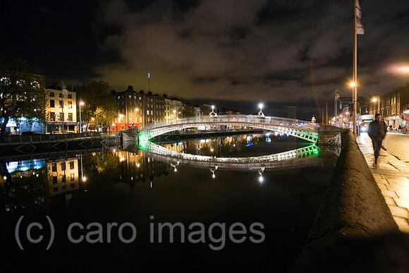 0FR081030D122CAROE.JPG