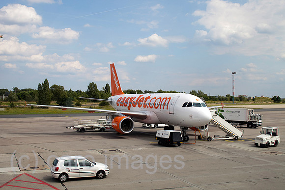0FR090721D008CAROE.JPG
