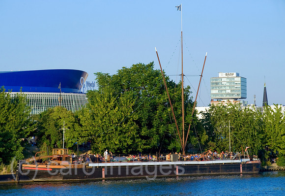 0CE090727D008CAROE.JPG