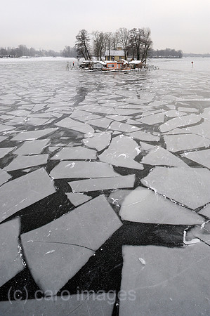 0CE090108D002CAROE.JPG