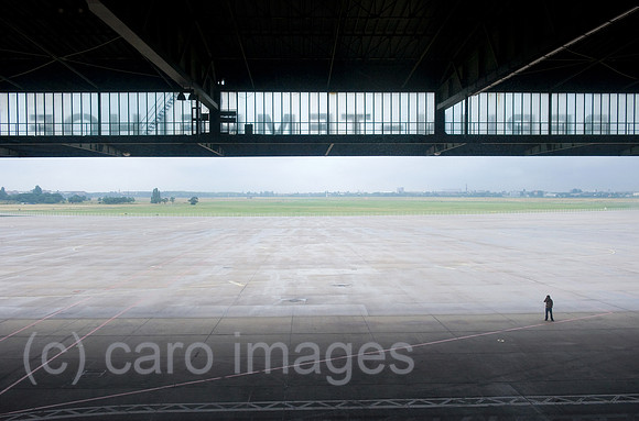 0CE090803D009CAROE.JPG