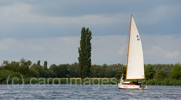 0CE090711D001CAROE.JPG