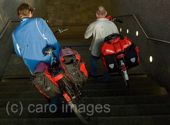 0CE070518D009CAROE.JPG