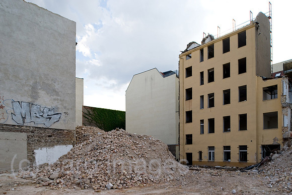 0CE090524D004CAROE.JPG