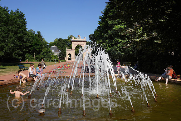 00P100628D198CARO.JPG